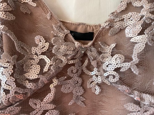 GUESS SAMPLE, WOMEN'S S SHORT SEQUIN DRESS, DARK CHAMPAGNE, EUC - Picture 5 of 19