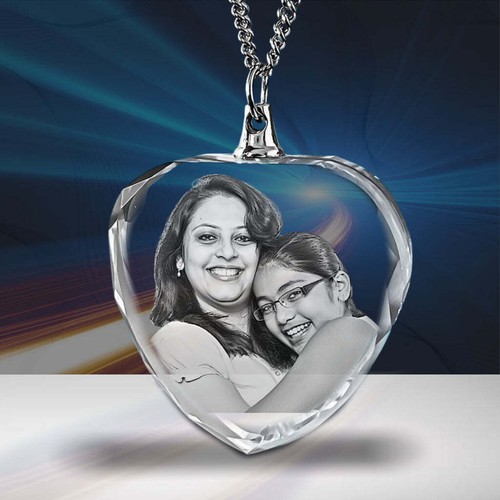 2D Photo Crystal Pendant - customized with a special photo of celebrant - Gift - Picture 1 of 13