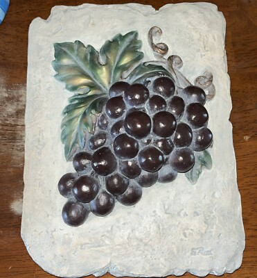 Austin Sculpture Vintage 10''x7.5 Bas-Relief Grapes 1997 Signed Plaster Wall Deco