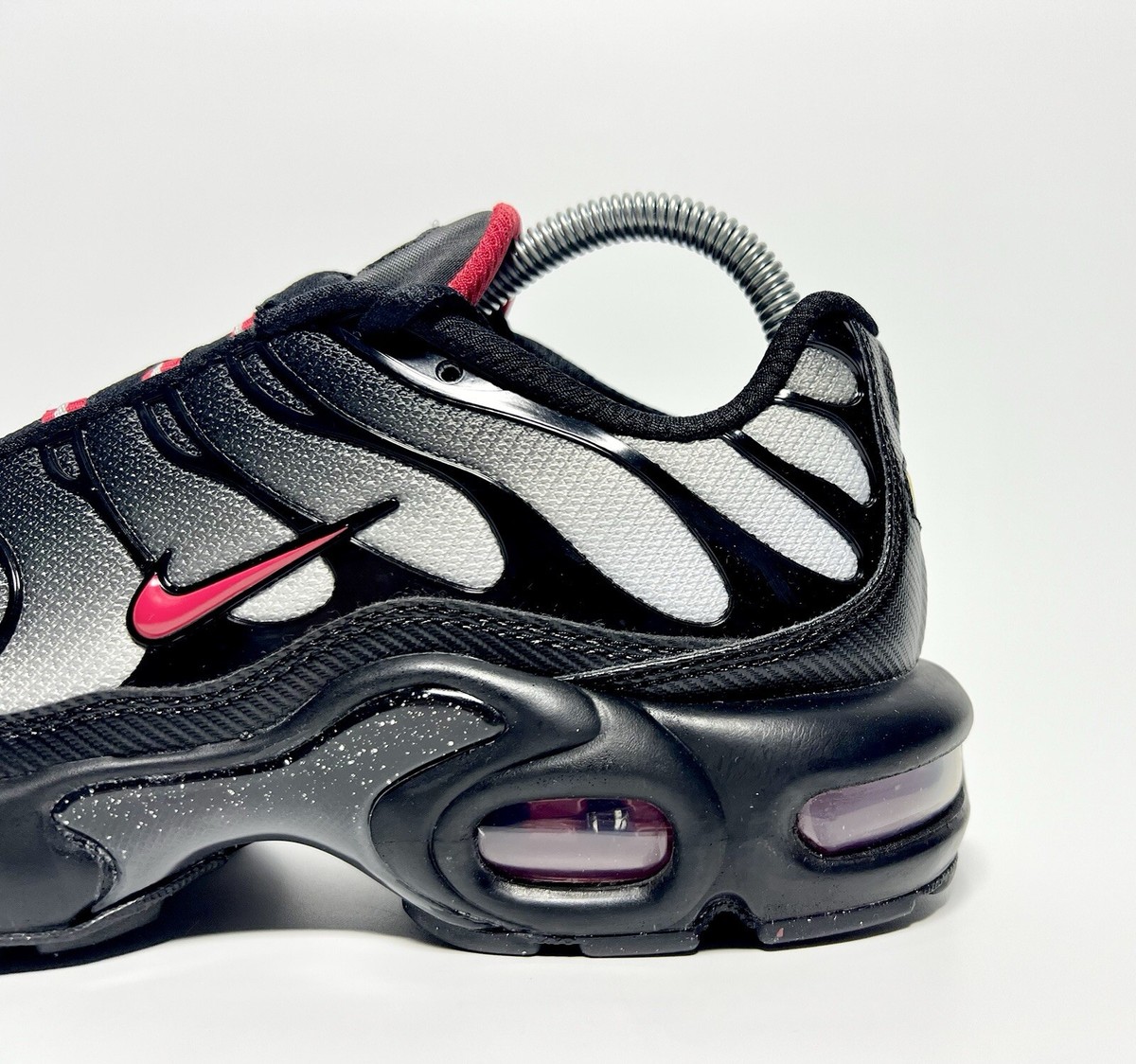 nike tuned black red white