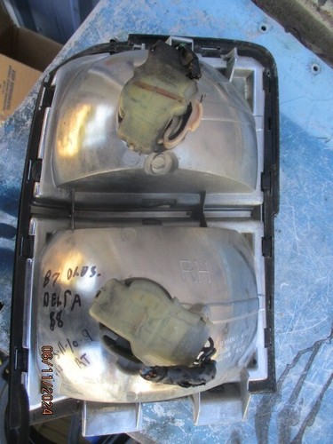 Oldsmobile D 88 1987 1988 4 puertas sedán luz trasera derecha con toma de corriente estado usado - Imagen 2 de 4