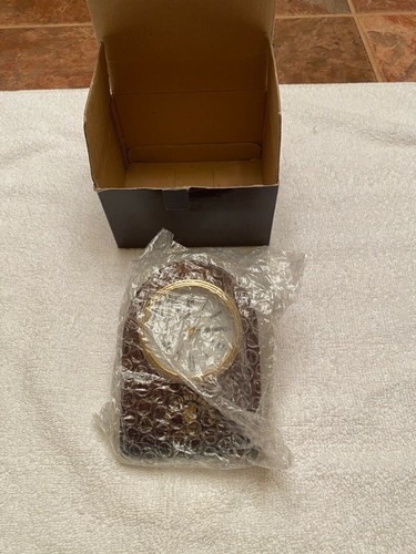 "NEW", Howard Miller 645-191 Bristol, Rosewood Wedge Shaped Quartz Table Clock - Picture 4 of 6