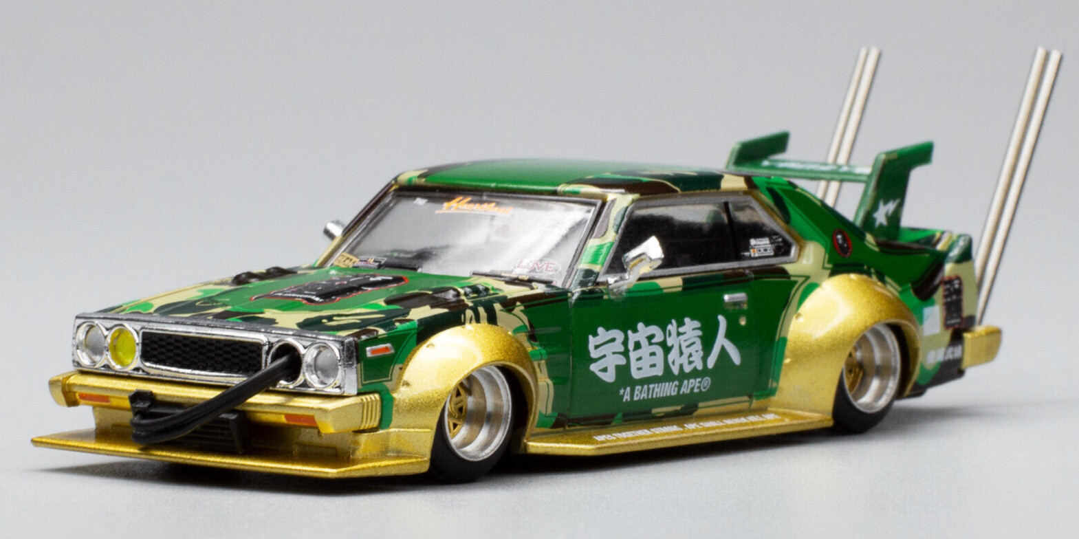 Популярная гоночная машина Nissan Skyline C210 Kadio Racer- Bozozoku Style Bape 1:64 PR640009
