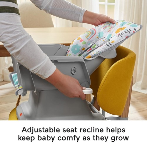 Fisher-Price Space Saver Simple Clean High Chair with Wraparound Deep-Dish Tray - Picture 3 of 6