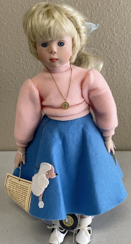 Vintage Dynasty Doll Collection Bobbie Musical With Doll Stand - Picture 1 of 10