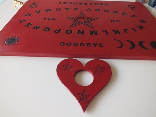 Handmade Red Heavy Wood Large Pentagram Spirit/Ouija Board 45cm x 30cm 12mm - Picture 4 of 4