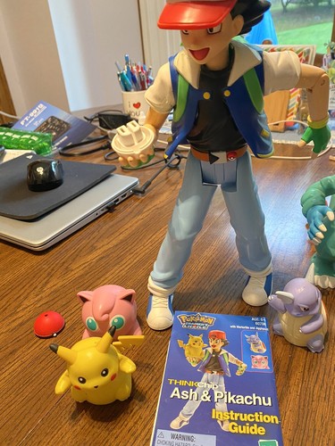 Pokemon sprechende ASH KETCHUM 12" Figur mit Pikachu, Jigglypuff, Squirtle - Bild 2 von 6