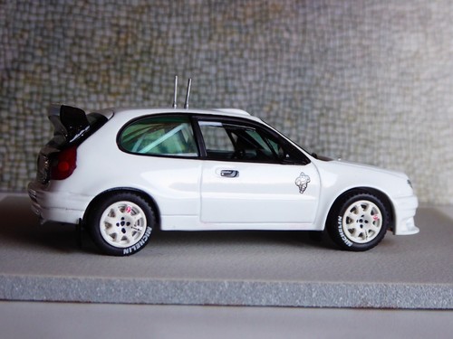 CUSTOM 1/43 Vitesse - Skid Toyota Corolla WRC 1998 Plain Body White - Imagen 13 de 20