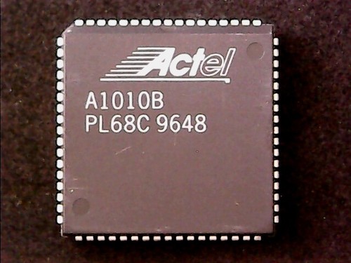 A1010B-PL68C  - Actel 5V FPGA 1200 Gate-Arrays 57 I/O's (PLCC-68) GENUINE - Bild 1 von 3