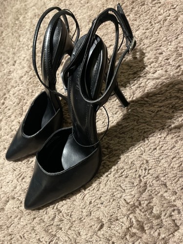 Forever 21 black high heels size 8.5 (Brand new) - Picture 2 of 3