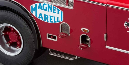 CMC - 1:18 Ferrari Racing Transporter Fiat 642 RN2 Bartoletti 1957 Red - Picture 18 of 23