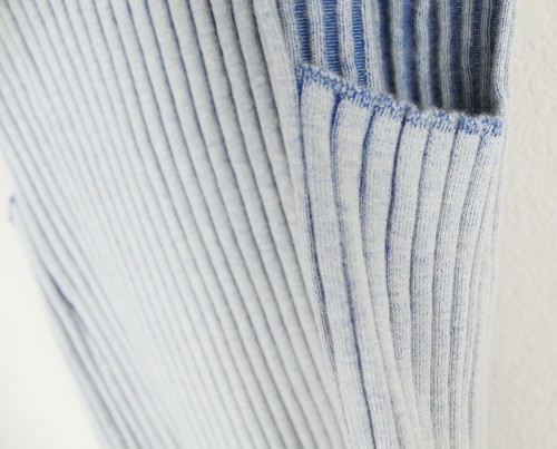 NWT Burberry Cashmere Silk Mock Neck Rib Knit Tank Top, White Blue, L, $580 - Picture 10 of 12