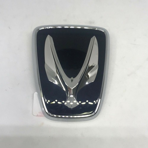 New OEM Hood Top Emblem, Blacket, Trunk Mark & Nut 4p For Hyundai Equus 09-16 - Picture 7 of 9