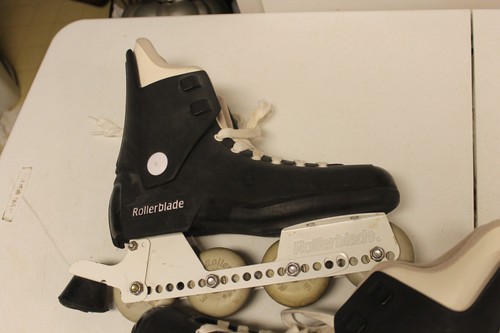 Vintage possibly 1st gen? Rollerblades  Inline Skates Size 8.5 Black and white - Picture 2 of 5