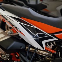 3D Gel Aufkleber Motorrad Seiten Schutz Fur KTM 890 SMT 2024 2025 Kompatibels