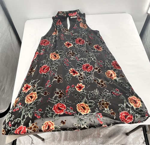 Morgan Claire Elegant and Stylish Floral High Neckline Keyhole Swing Dress Med - Picture 4 of 9