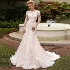 Elegant Mermaid Wedding Dress Scoop Neck Long Sleeved Lace Applique Bridal Gowns