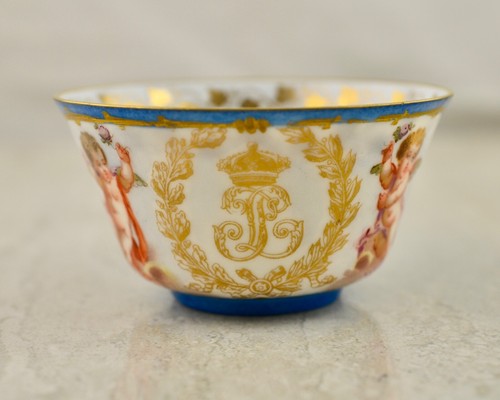 Antique C.1846 Sevres King Louis Philippe Monogrammed painted Cherubs tea cup - Picture 3 of 9
