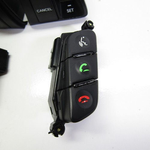 2010-2013 Kia Optima Steering Wheel Radio Cruise Phone Control Switch - Picture 3 of 12