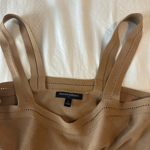 Camiseta sin mangas Banana Republic dobladillo con volantes beige talla S - Imagen 8 de 8