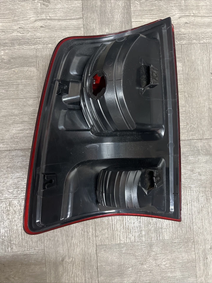 P50139 2013 - 2021 道奇 RAM 1500 2500 3500 尾灯乘客侧 50693B 原始设备制造商 — 第 4/4 张图片