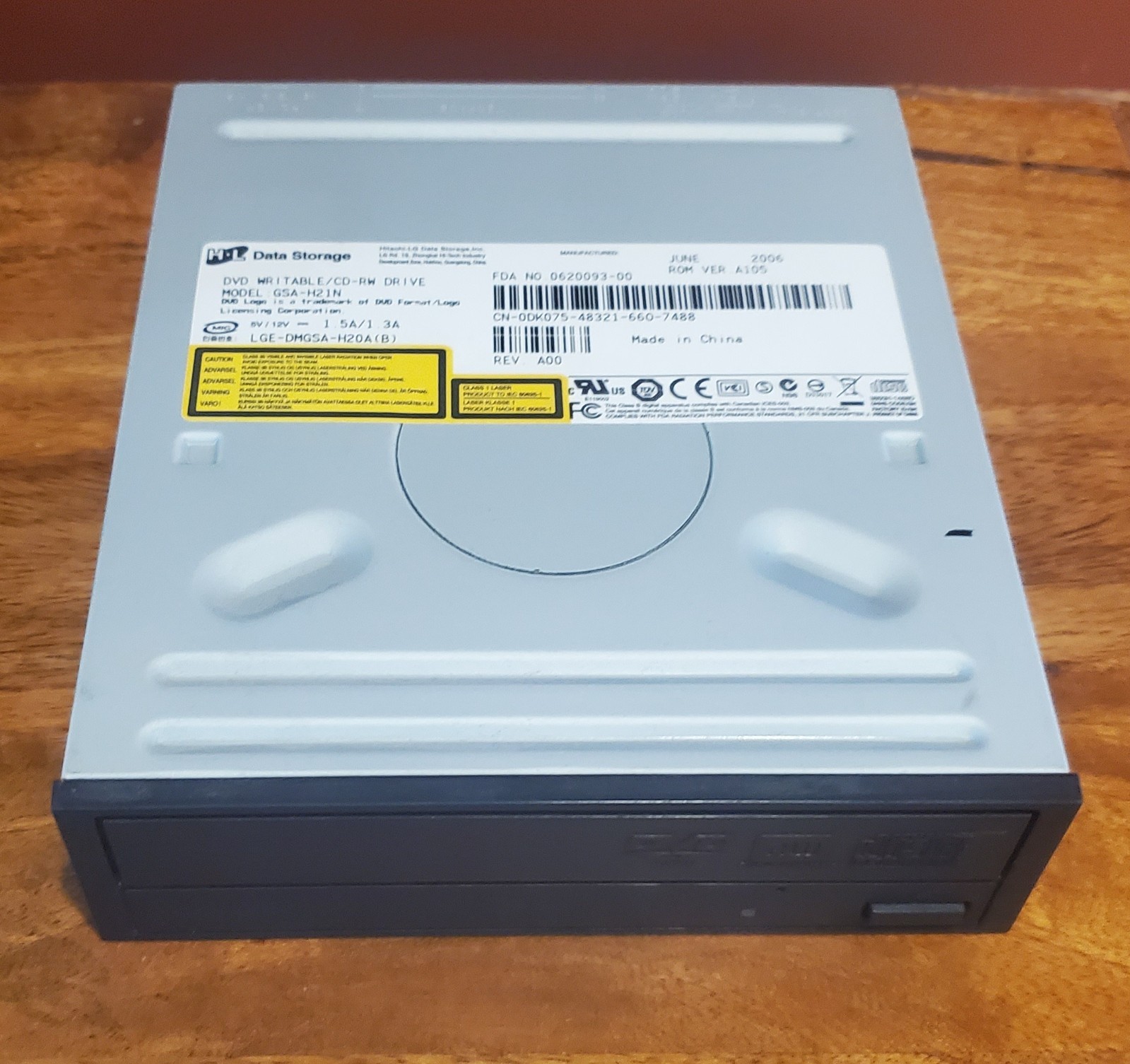 LG GSA-H21N Internal IDE DVD CD Burner Drive 5.25
