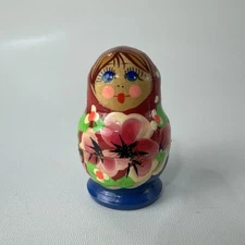 Vintage Very Intricate Small Russian Handmade Nesting  Dolls  5 Pcs Set