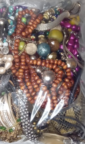 2KG Job Lot Jewellery, Mixed Pre-owned For Crafting, Up-cycling, Free P&P - Picture 3 of 9