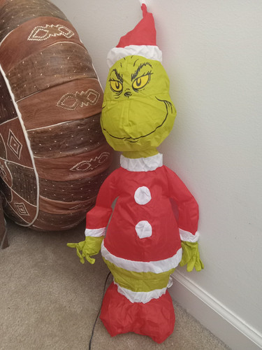 The Grinch Airdorable 24" Christmas Airblown Indoor Tabletop Inflatable Gemmy Ne - Picture 14 of 16