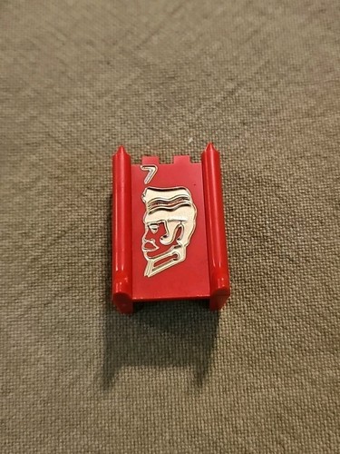 Vintage Stratego Brettspiel EINZELNES ERSATZSTÜCK Kunststoff SERGEANT  - Bild 1 von 2