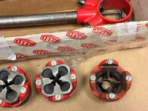 REED 72-1 Removable Drop In Head Hand Pipe Threader Ratchet Set w/ Dies - Picture 10 of 11