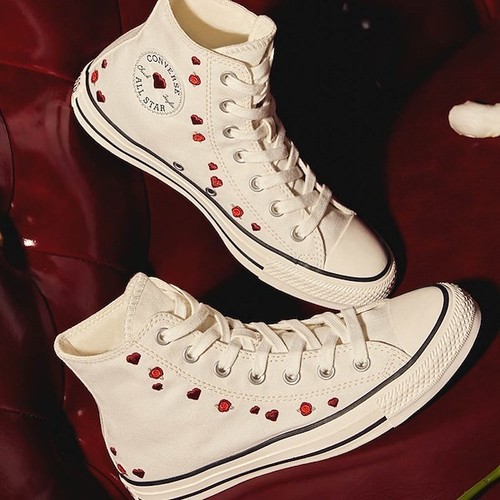 Chuck Taylor All Star Heart & Rose Hightop Sneaker - Picture 3 of 5