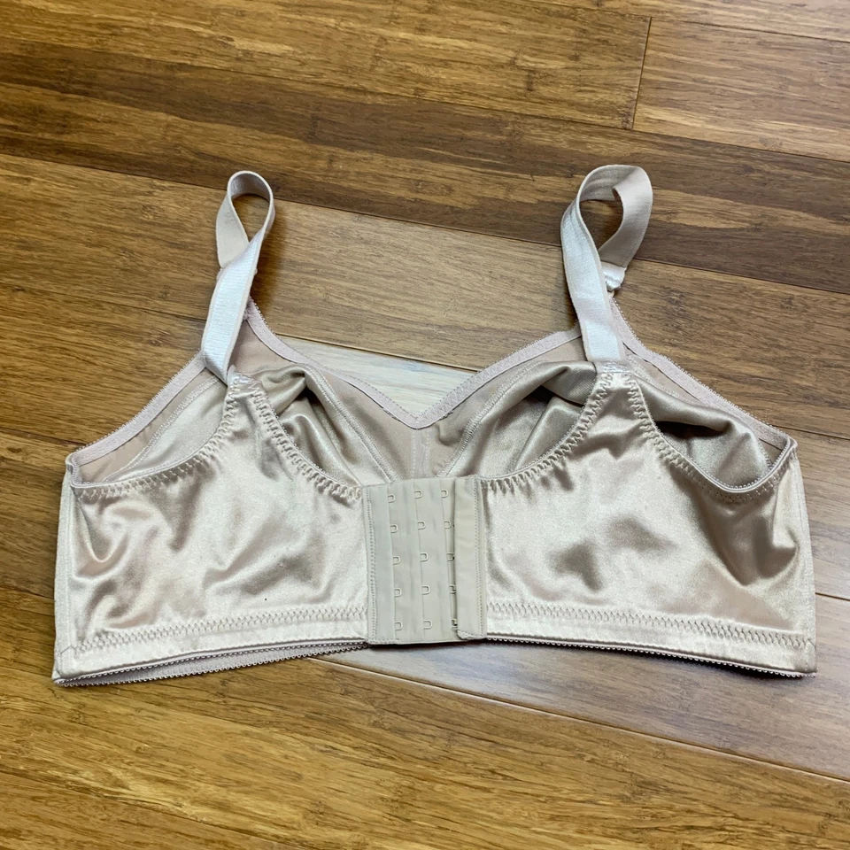 Sujetador Bali 3820 Talla 42DD Beige Cobertura Completa Inalámbrico Cómodo Lencería Diaria Foto 2 de 4