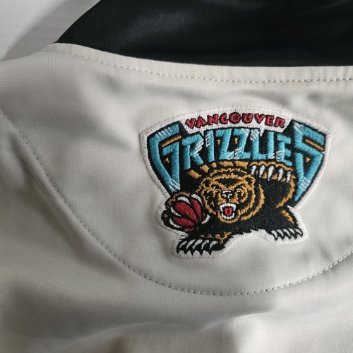 NBA Vancouver Grizzlies Track Jacket Hardwood Classics G-III & Carl Banks Large - Picture 13 of 16