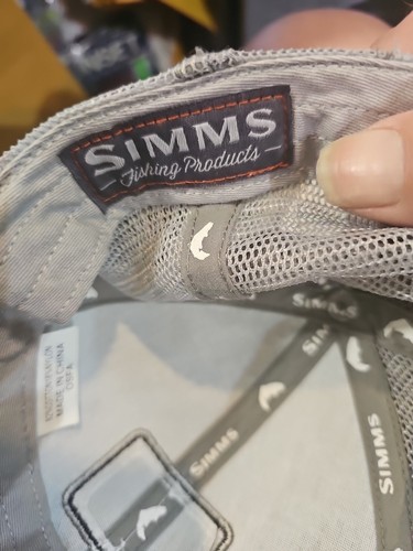 Sombrero ~ Gris Bordado Simms Productos de Pesca Bozeman Montana Malla Snapback Sombrero - Imagen 9 de 10