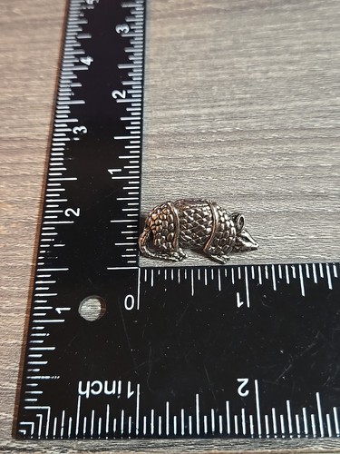 De colección Armadillo Solapa Pin Sombrero Tie Tack Animal Tono Plata Vk - Imagen 2 de 3