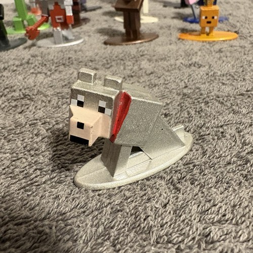 13 statuine Jada Toys Minecraft Nano Metafigs metallo pressofuso lupo addomesticato esagonale +++ - Foto 4 di 7