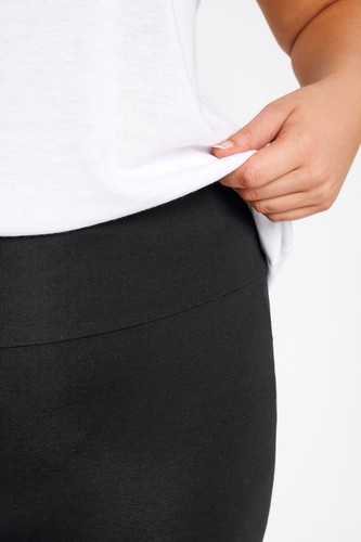Yours Curve Plus Size TUMMY CONTROL Soft Touch Cropped Leggings - Picture 4 of 6