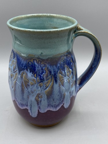 Artist Signed Studio Pottery Mug Drip Glazed Embossed Flowers w/Thumb Rest Large - Bild 2 von 9