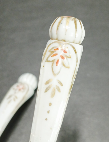 Vtg 1950's Porcelain Japan Spoon Shaped Salt & Pepper Shakers=4" long - Picture 3 of 13