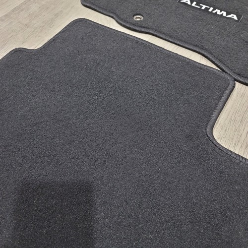 Nissan Altima Floor Mats OEM 2013-2015 Complete Set Preowned Very Good - Picture 2 of 24