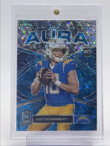 JUSTIN HERBERT 2020 SPECTRA ROOKIE AURA NEON BLUE PRIZM CHARGERS RC /50 Q5159 - Picture 1 of 2