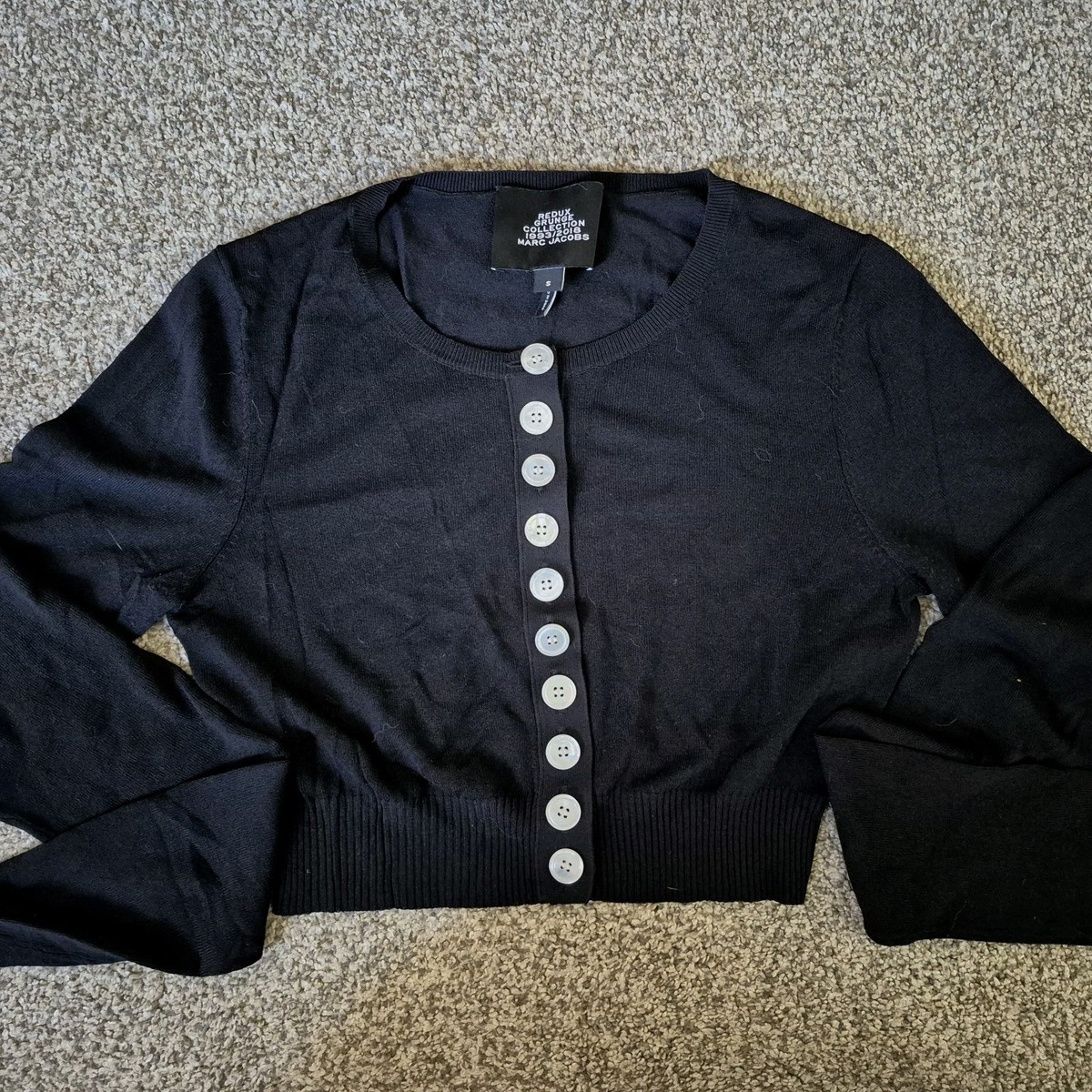MARC JACOBS - 【新品未使用】Marc Jacobs The Grange Cardigan Marc Jacobs Pilled Cropped Wool Cardigan | Neutrals | FARFETCH