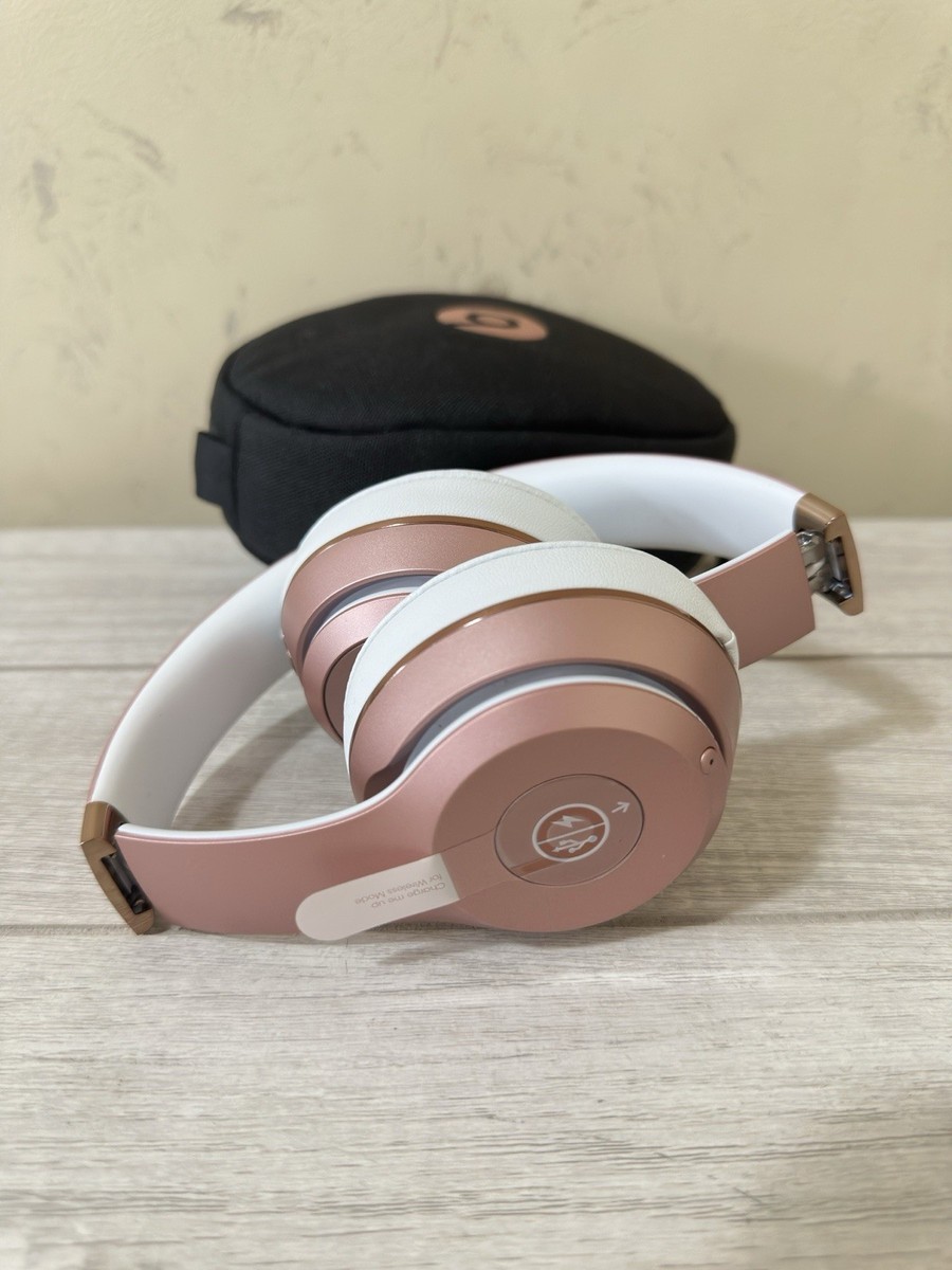 【美品】Beats Solo ワイヤレスヘッドフォン A1796 ローズゴールド Amazon.com: beats Solo3 Wireless On-Ear Headphones - Rose