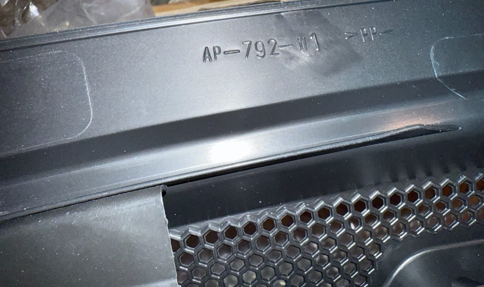 Ventilación del capó del parabrisas para Land Rover LR3 LR4 2005-16 Range Rover Sport LR096164 Foto 3 de 4