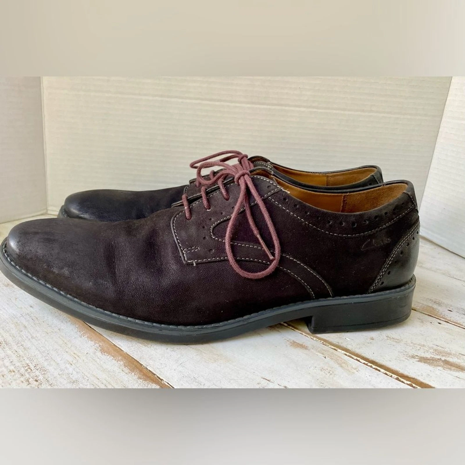 CLARKS scarpe Oxford uomo taglia 13 morbido cuscino Ortholite marrone scuro stringate preppy