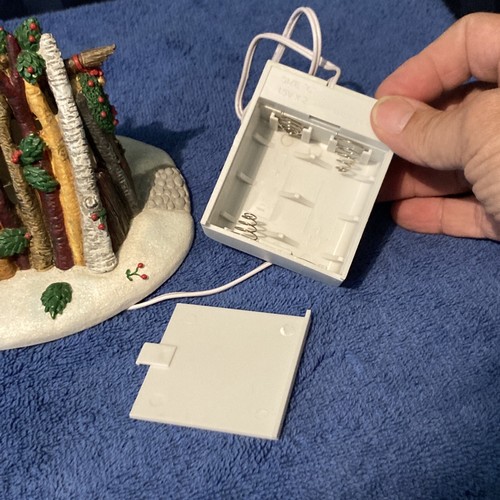 Department 56 Your Place Never Looked Better Eeyore's Hut Only J2 - Imagen 9 de 9