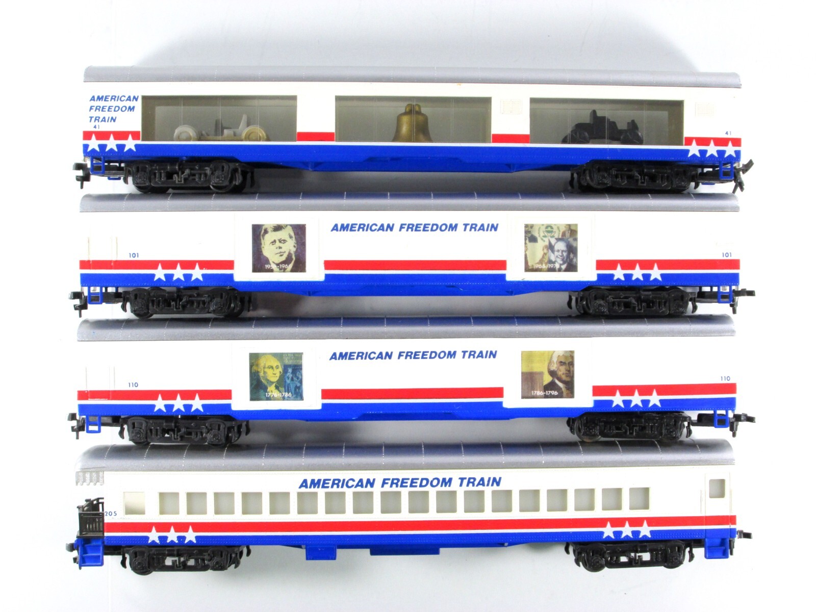 HO Scale ***AMERICAN FREEDOM TRAIN*** 4Car Passenger Set, 17761976