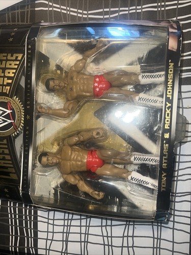 NEW - WWE Classic Super Stars TONY ATLAS & ROCKY JOHNSON Figures (2008, Jakks) - Picture 5 of 9