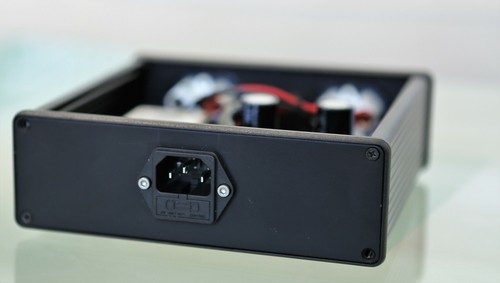 DC BLOCKER AND LINE NOISE FILTER FOR AUDIO AMPLIFIERS. - Picture 4 of 8